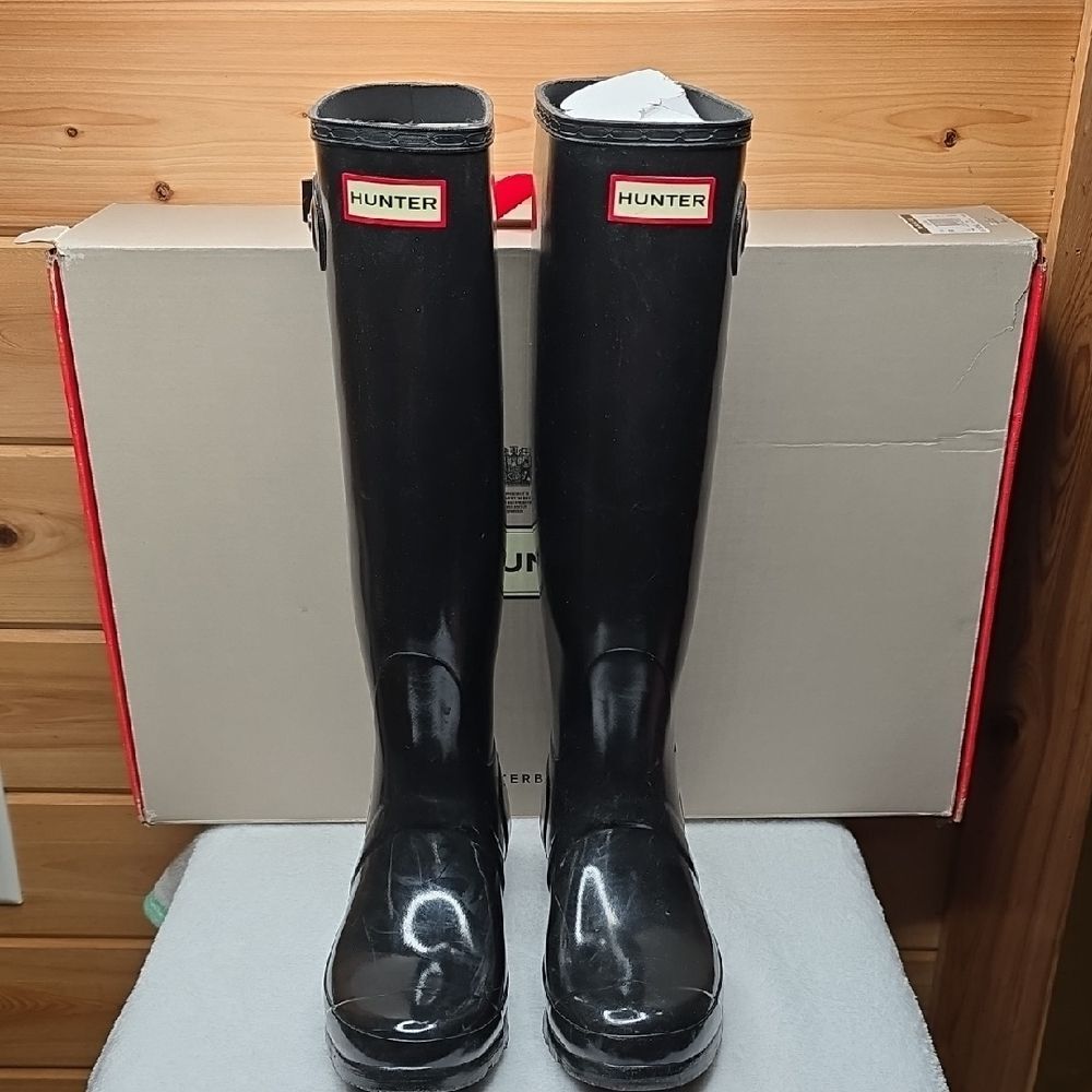 Hunter Black Gloss Tall Rain Boots